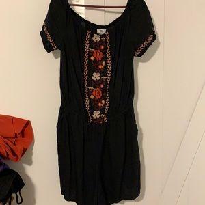 Black patterned romper